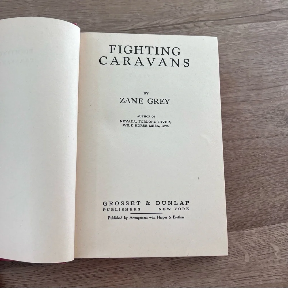 Vintage 1929 Book “FIGHTING CARAVANS” By ZANE GREY‎